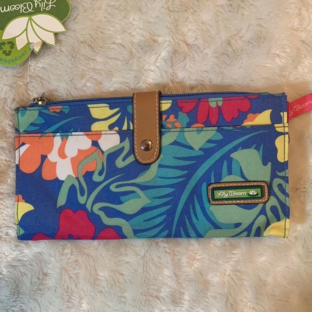 Authentic Lily Bloom Travel Wallet Floral Pattern 9” X 5”